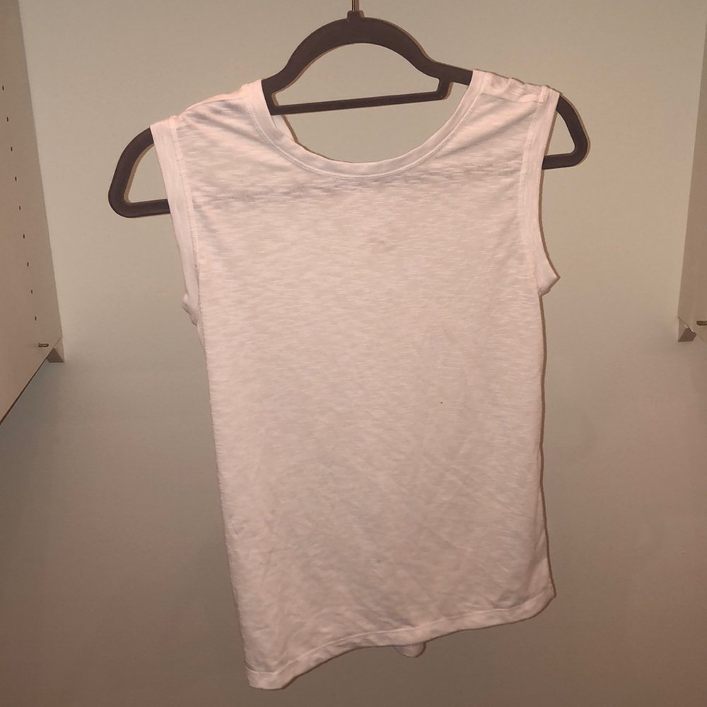A muscle tee(white)  Zella shirt
